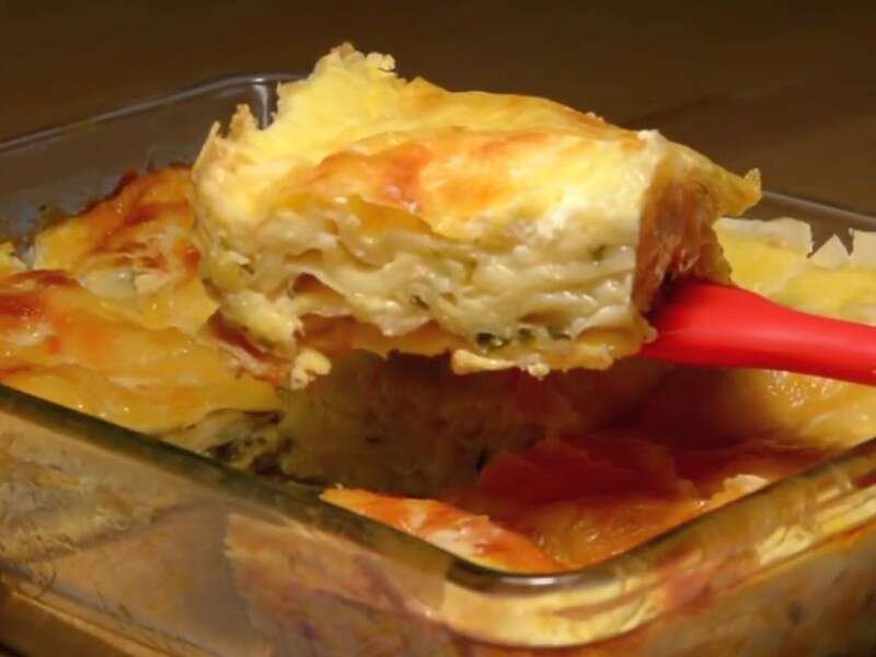 Сырный пирог из лаваша с беконом