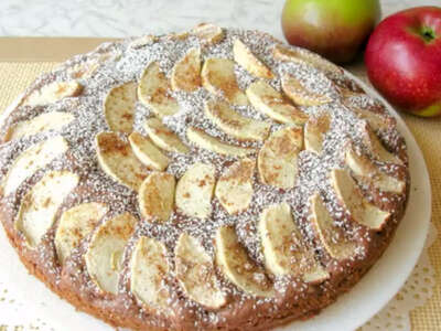 Шоколадный пирог с яблоками и корицей в духовке